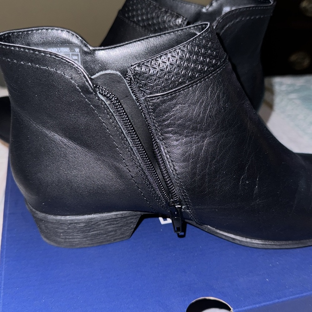 Worn one time Rockport Bootie - Picture 5 of 5